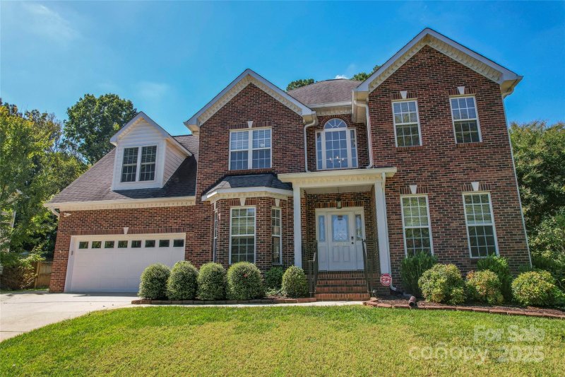 Property image 4 of 4619 Glasgow Court in Cambridge Estates, Gastonia, NC 28056