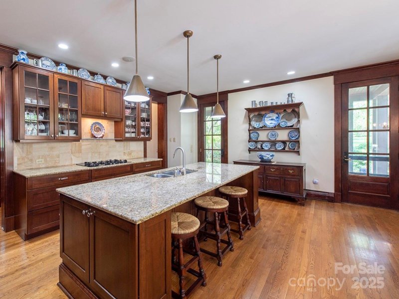 Property image 4 at 373 Vanderbilt Road, Asheville, NC 28803