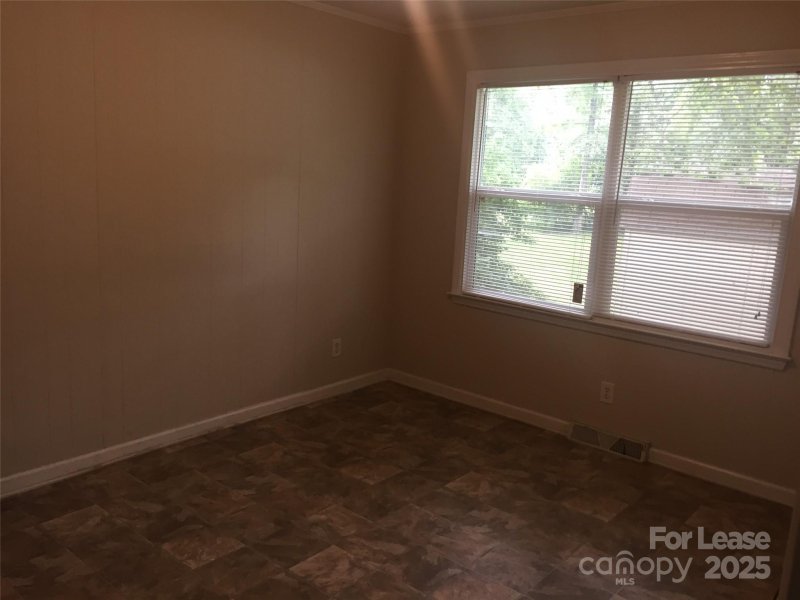 Property image 4 at 5433 Dolphin Lane, Charlotte, NC 28215