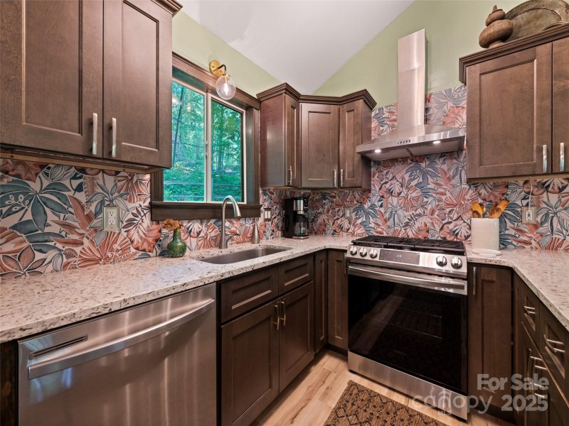 Property image 5 of 76 Shirley Drive in Hemlock Forest, Maggie Valley, NC 28751