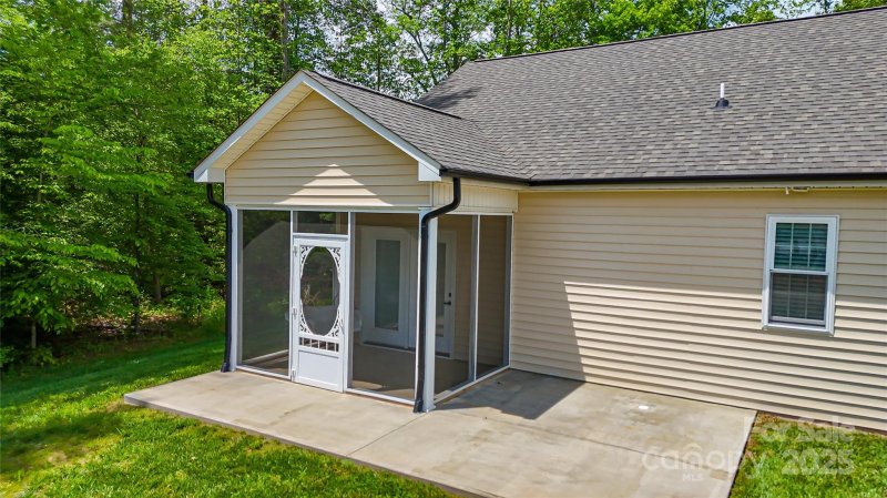 Property image 3 of 196 Eagles Landing in Eagles Landing, Morganton, NC 28655