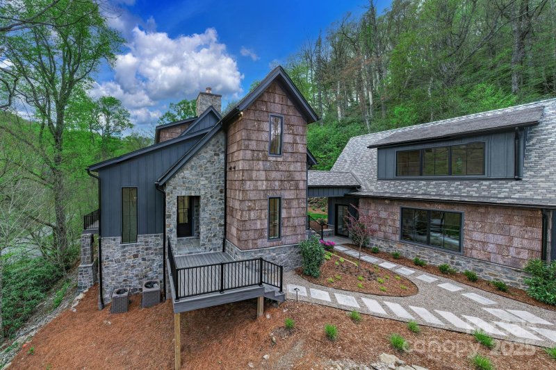 Property image 2 at 139 Beaver Lodge Trail, Blowing Rock, NC 28605