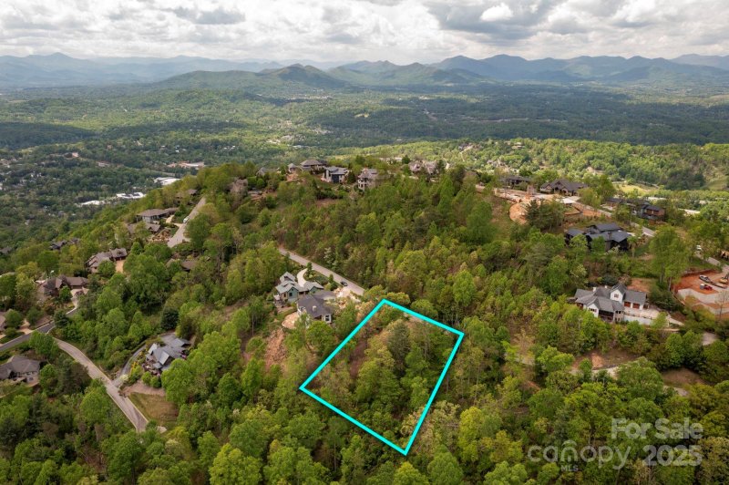 Property image 2 at 146 Summit Tower Circle, Asheville, NC 28804