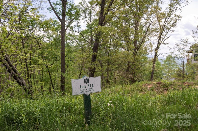 Property image 3 at 146 Summit Tower Circle, Asheville, NC 28804