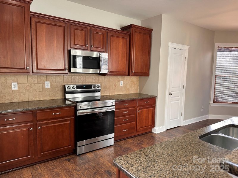 Property image 5 at 8124 Lynwood Square, Waxhaw, NC 28173