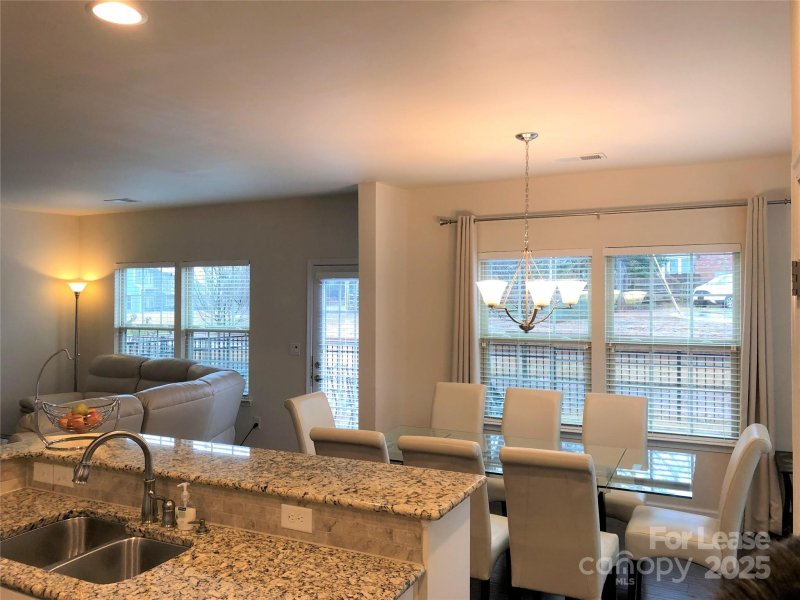 Property image 3 at 1913 Fleetwood Drive, Charlotte, NC 28208