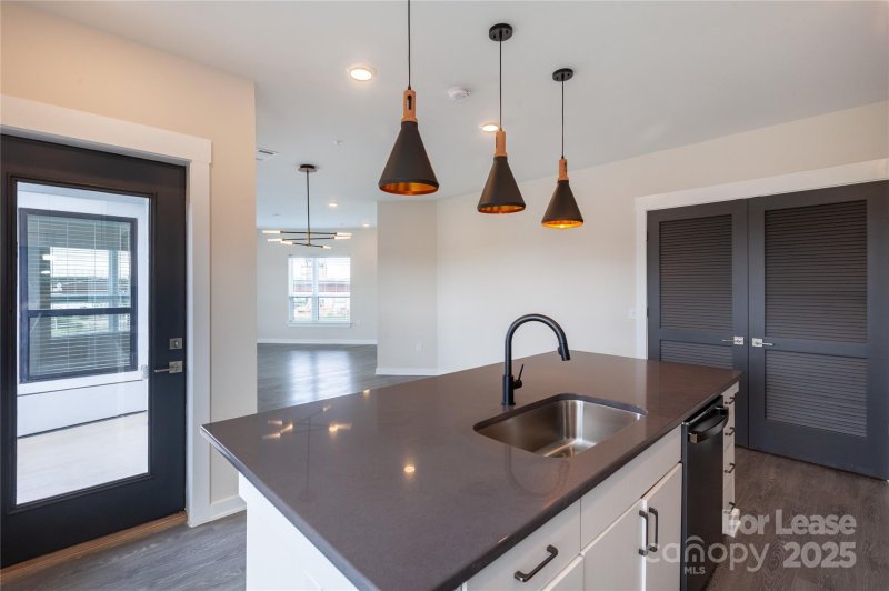 Property image 2 at 3630 N Davidson Street, Charlotte, NC 28205