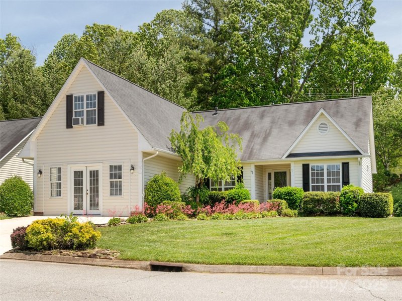 Property image 3 at 14 Stonehollow Road, Fletcher, NC 28732