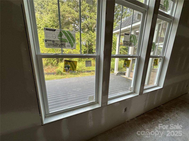 Property image 5 of 1061 The Glen Street in Magnolia Glen, Statesville, NC 28677