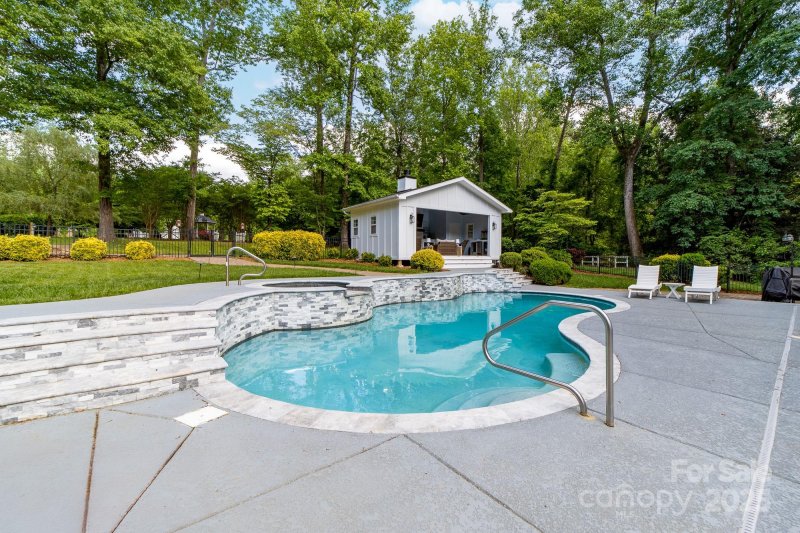 Property image 5 at 707 Saint Cloud Drive, Statesville, NC 28625