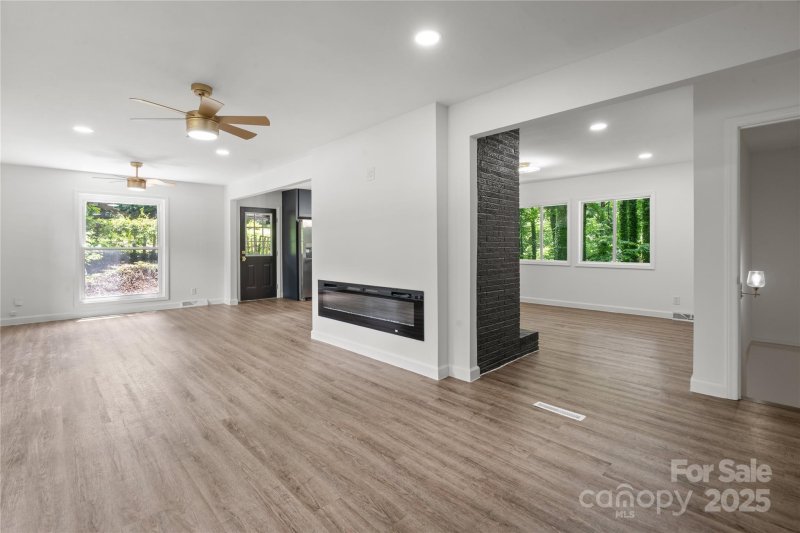 Property image 4 at 218 Kingsway Circle, Charlotte, NC 28214