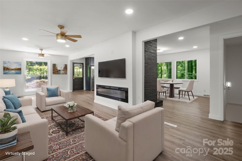 Property image 5 at 218 Kingsway Circle, Charlotte, NC 28214