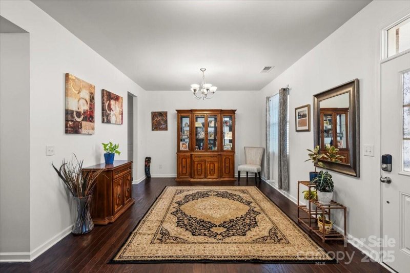 Property image 3 of 9533 Silverdale Lane in Meridale, Charlotte, NC 28269