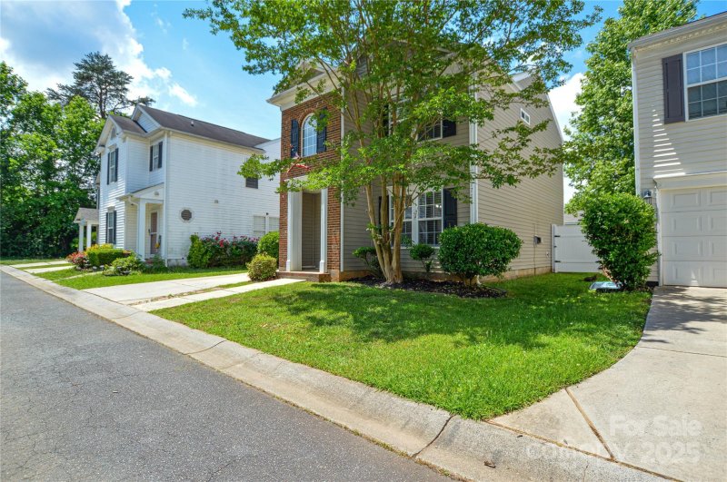 Property image 3 at 7711 Brisbane Court, Charlotte, NC 28215