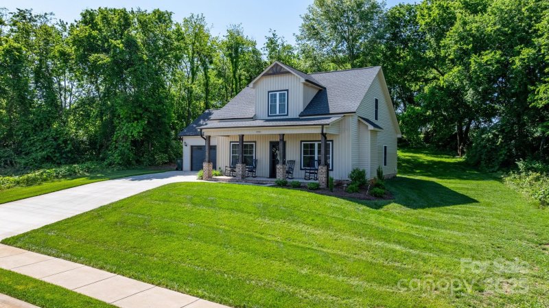 Property image 5 at 4941 Southview Drive, Hickory, NC 28602