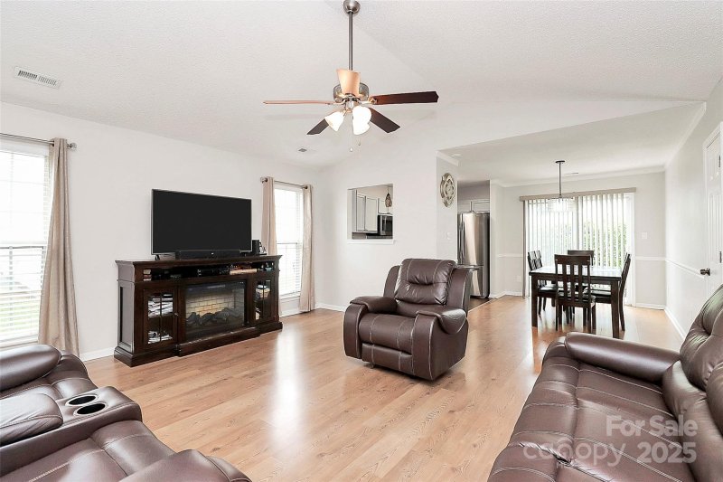 Property image 5 at 5804 Fairchase Avenue, Charlotte, NC 28269