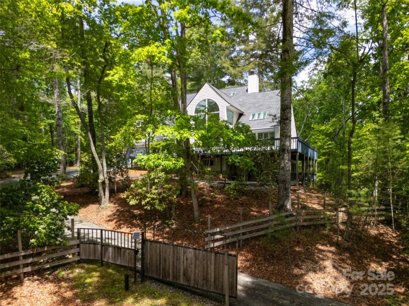 Property image 4 of 363 Rickel Drive in Wilson Farm, Hendersonville, NC 28739