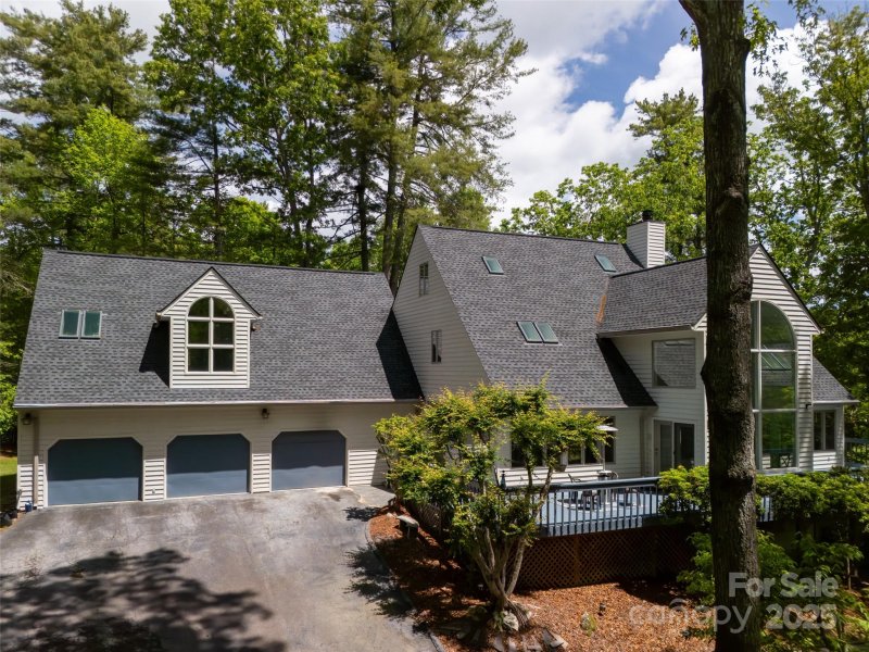 Property image 5 of 363 Rickel Drive in Wilson Farm, Hendersonville, NC 28739