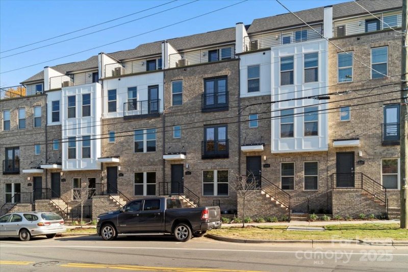 Property image 3 at 12147 Brooklyn Avenue, Charlotte, NC 28204