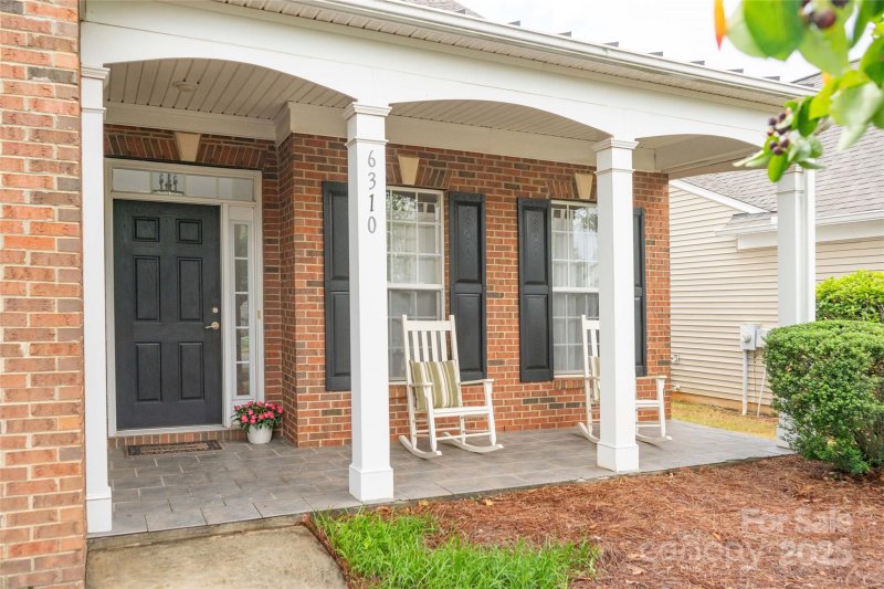 Property image 4 at 6310 Highland Commons Road, Charlotte, NC 28269