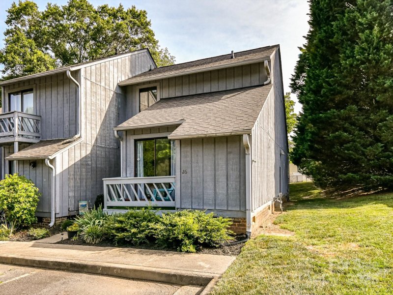 Property image 4 at 100 Willow Run Drive, Gastonia, NC 28056