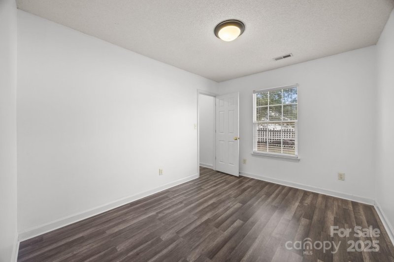 Property image 5 of 3012 Longspur Drive in Callaway Forest, Matthews, NC 28105