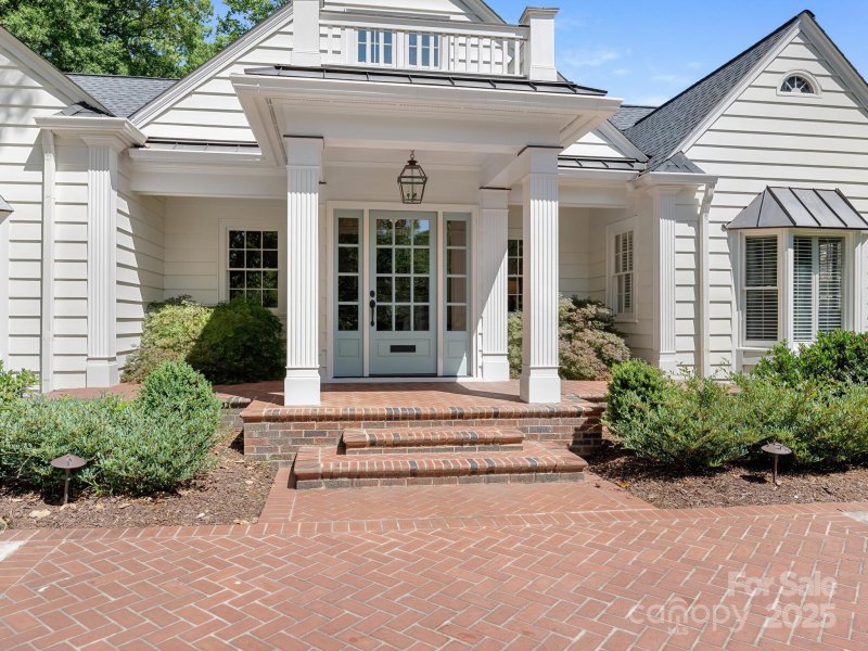 Property image 3 at 2410 Vernon Drive, Charlotte, NC 28211