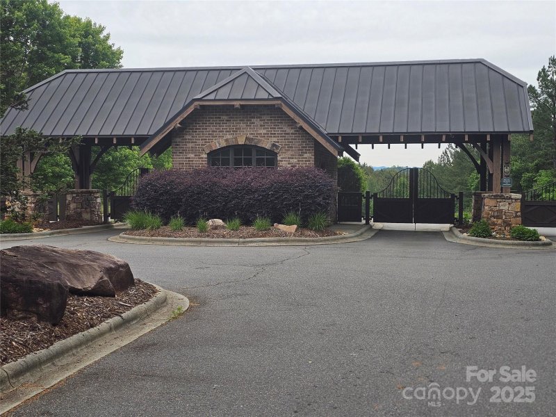 Property image 5 of 175 Edgewater Point in Lake Rhodhiss Estates, Valdese, NC 28655