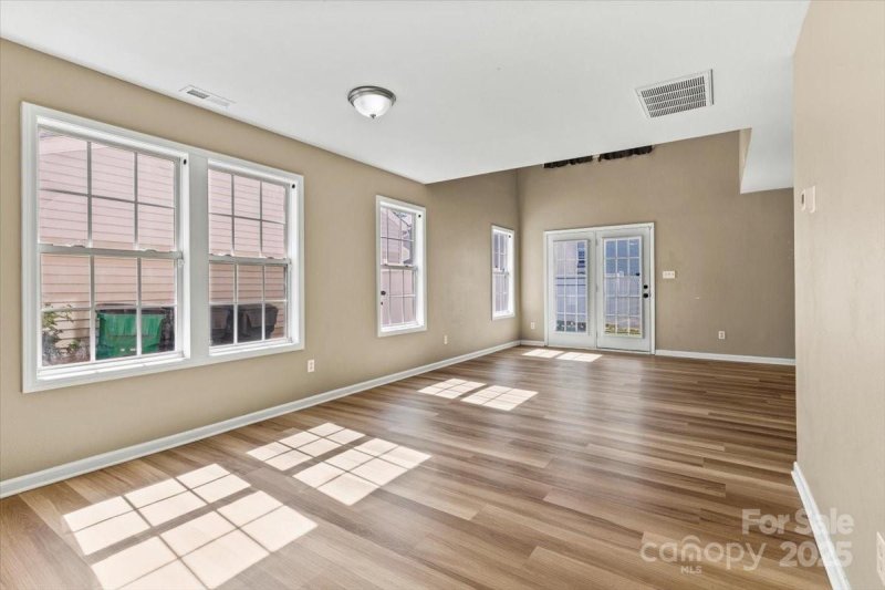 Property image 5 at 8610 Sawleaf Court, Charlotte, NC 28215