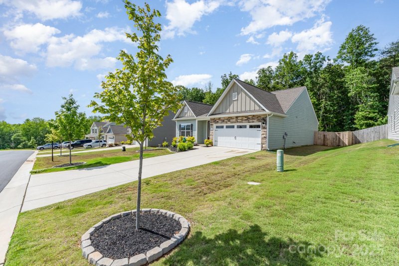 Property image 2 at 160 Tanner Loop, Troutman, NC 28166