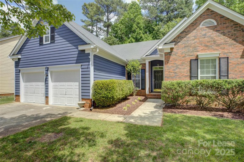 Property image 2 at 7017 Scuppernong Court, Charlotte, NC 28215