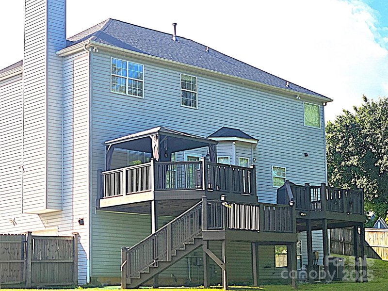 Property image 2 of 12304 Sandringham Place in The Settlements at Withrow Downs, Charlotte, NC 28262