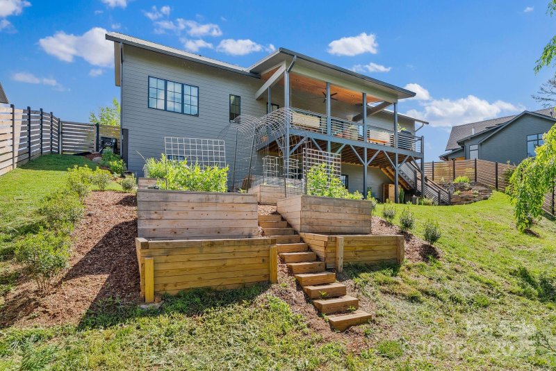 Property image 4 of 52 Malvern Walk in Malvern Walk, Asheville, NC 28806