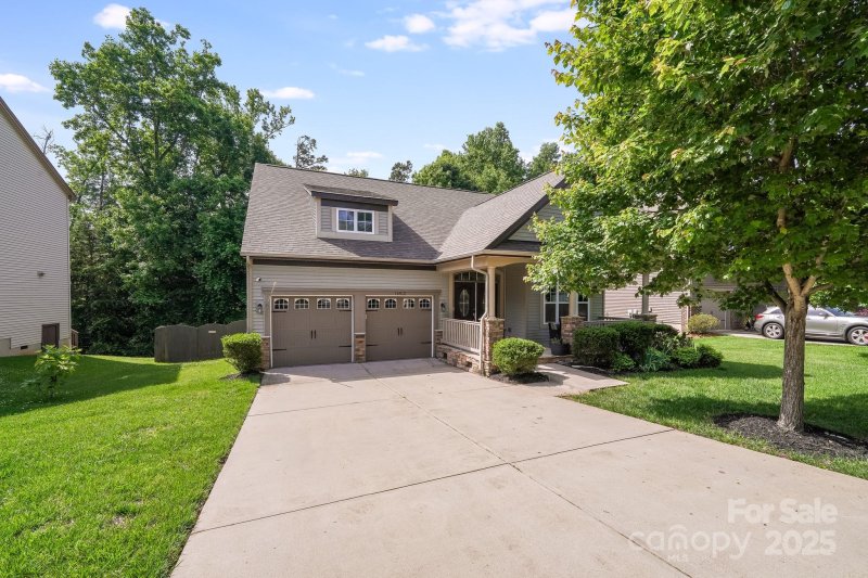 Property image 2 of 14512 Brotherly Lane in Enclave, Charlotte, NC 28278