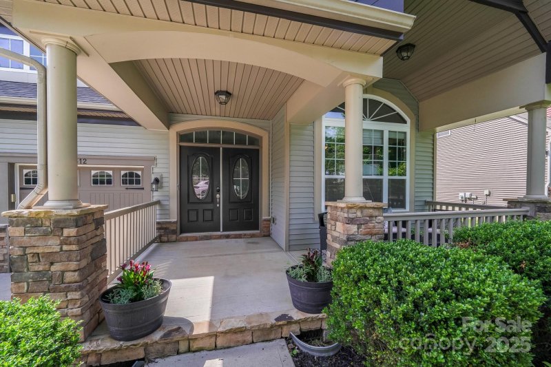 Property image 3 of 14512 Brotherly Lane in Enclave, Charlotte, NC 28278