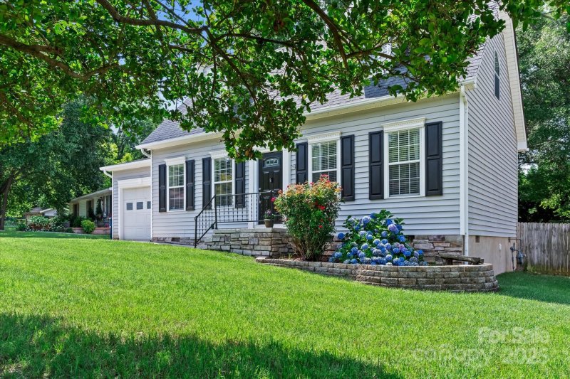 Property image 3 at 20840 Sierra Vista Drive, Cornelius, NC 28031