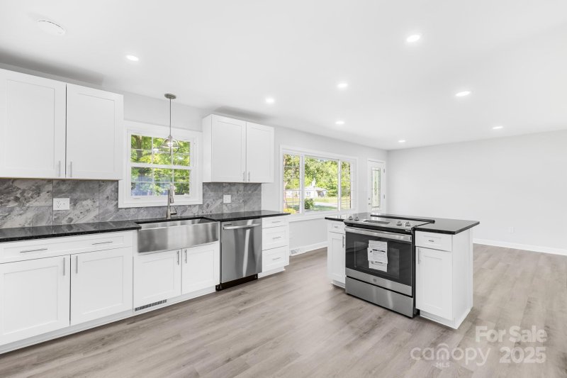 Property image 4 of 1408 Delview Road in Delview Acres, Cherryville, NC 28021