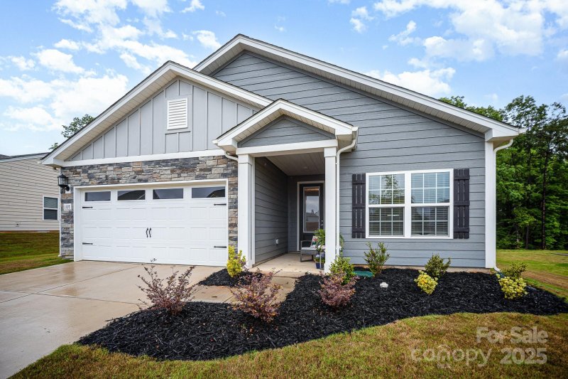 Property image 3 at 107 S Sina Street, Troutman, NC 28166