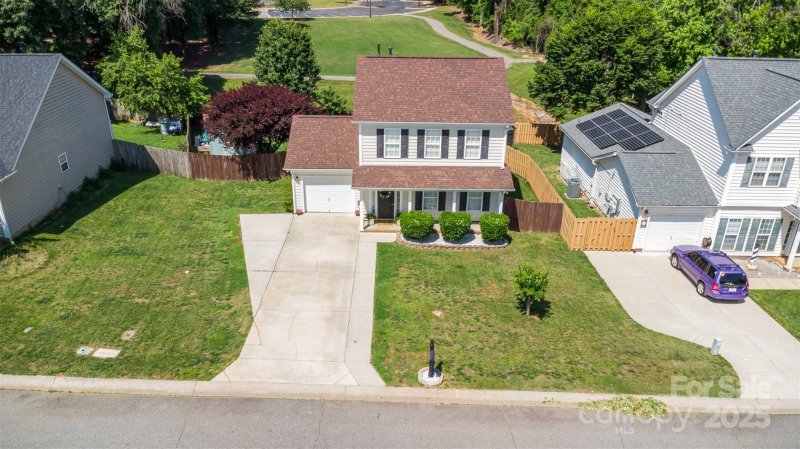 Property image 2 of 197 Devon Forest Drive in Tall Oaks, Mooresville, NC 28115