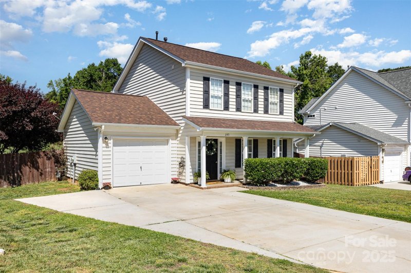 Property image 3 of 197 Devon Forest Drive in Tall Oaks, Mooresville, NC 28115