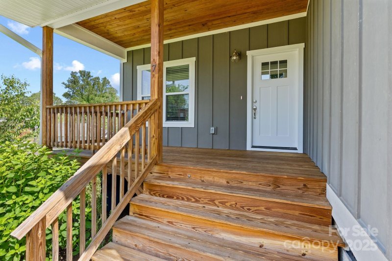 Property image 2 at 7 Lola Lilly Place, Asheville, NC 28803