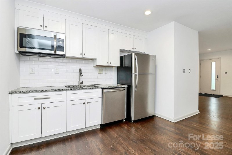 Property image 2 at 3100 Erskine Drive, Charlotte, NC 28205