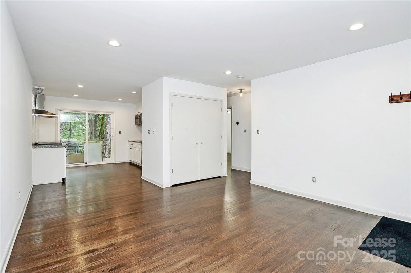 Property image 5 at 3100 Erskine Drive, Charlotte, NC 28205