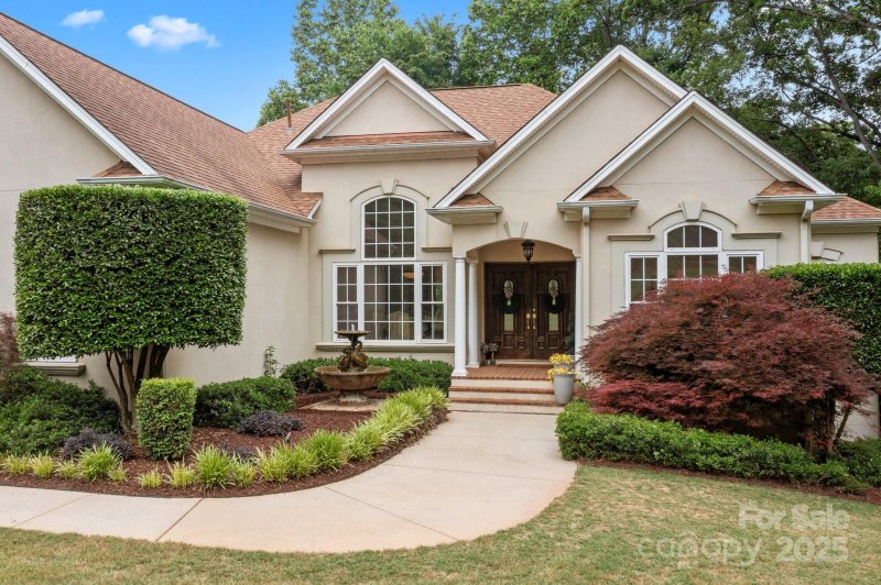 Property image 2 at 400 Maymont Drive, Cramerton, NC 28032