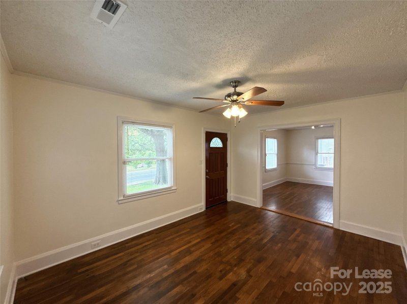Property image 3 at 3307 Commonwealth Avenue, Charlotte, NC 28205