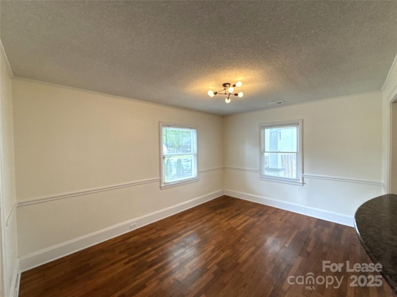 Property image 4 at 3307 Commonwealth Avenue, Charlotte, NC 28205