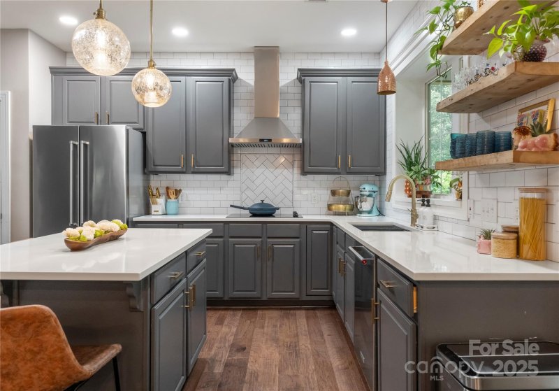 Property image 3 at 611 Meadow Lake Drive, Matthews, NC 28105