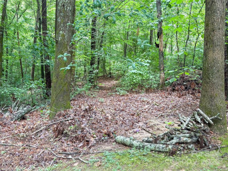 Property image 5 of 627 Saint Andrews Road in Shannon Acres, Statesville, NC 28625