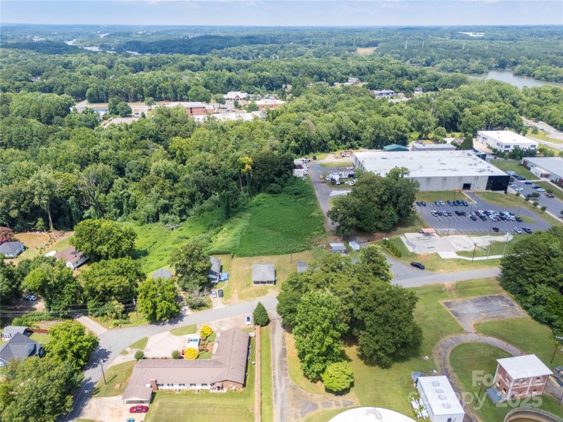 Property image 3 of 206 13th Street in Riverside Drive, Belmont, NC 28012