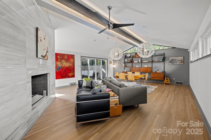 Property image 3 at 2121 Valencia Terrace, Charlotte, NC 28226